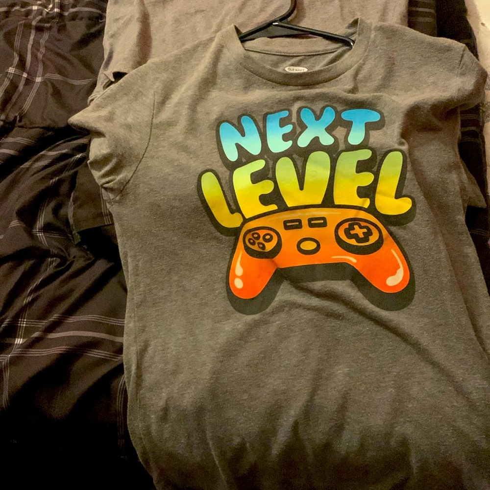 Gray gaming shirt